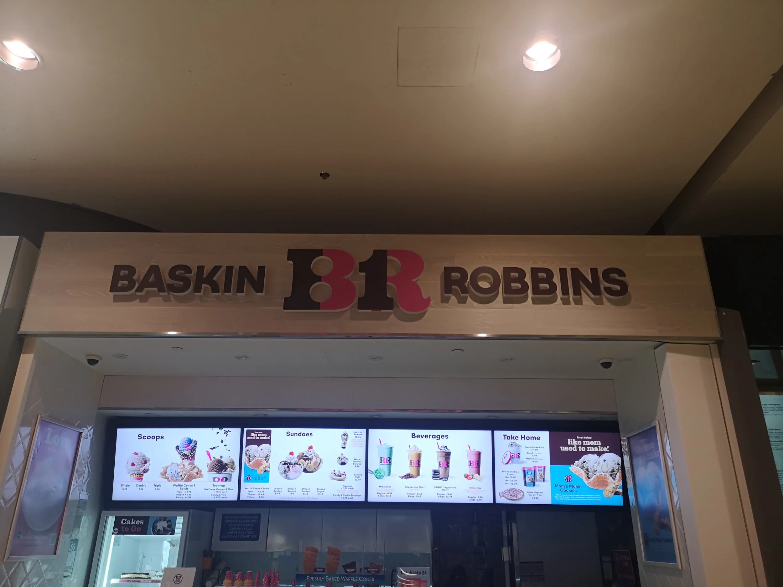 Baskin Robbins Signage Project | Everest Signs Toronto — Everest Signs